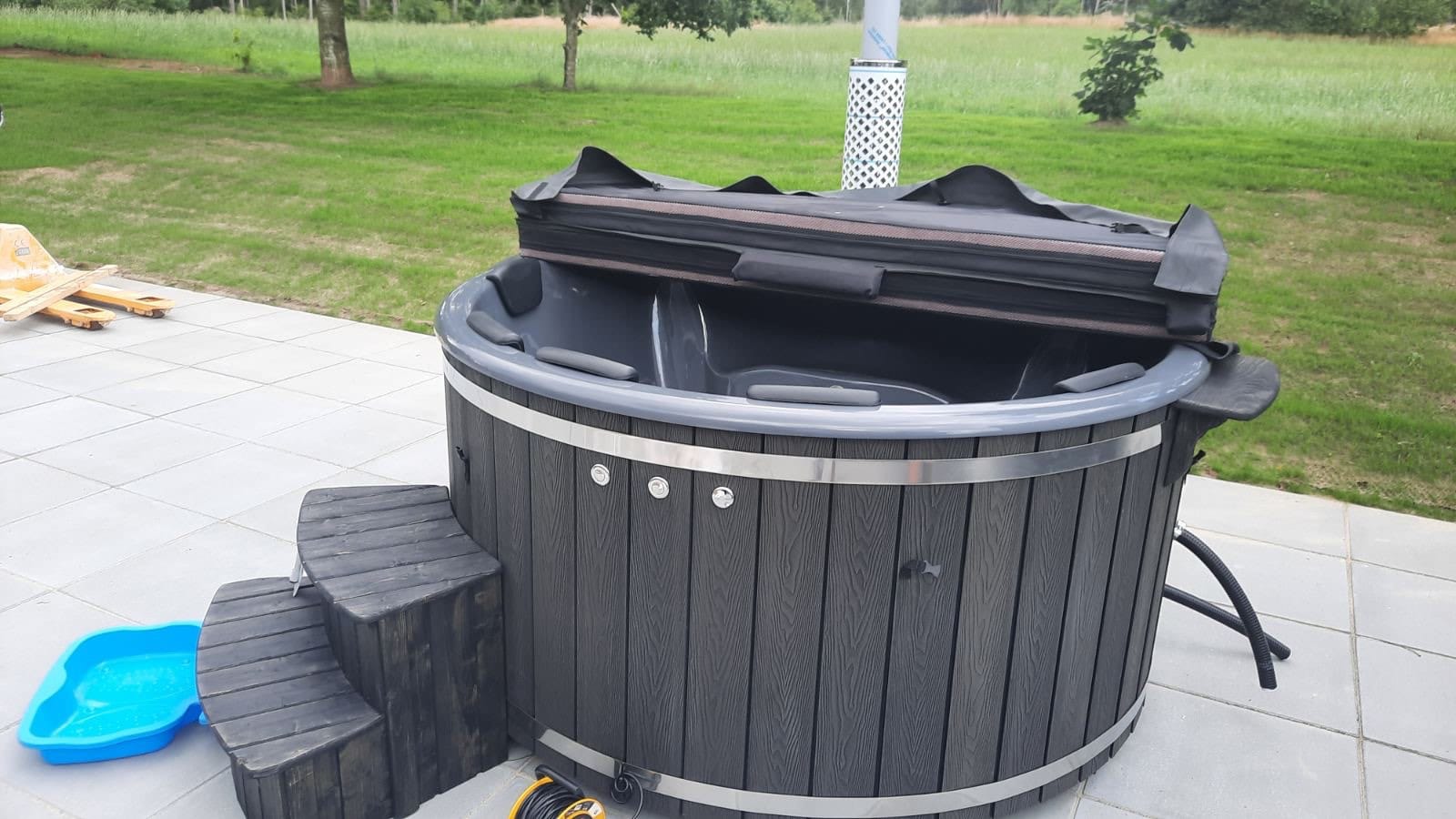 HOT TUB 1.8m (external stove) 9